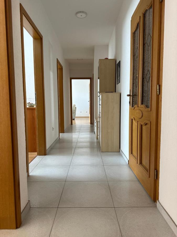 Spacious 3-Bedroom Condo Next To City Center Pristina Exterior foto